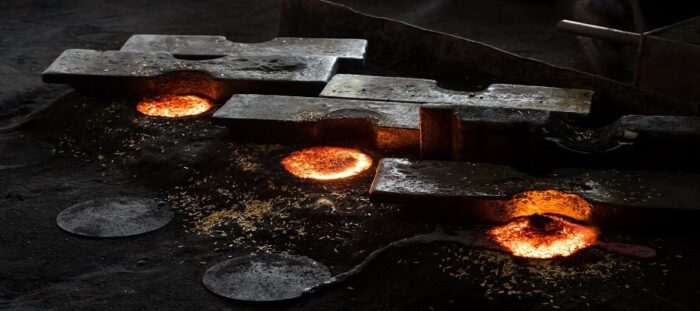 moulds in ladle sand